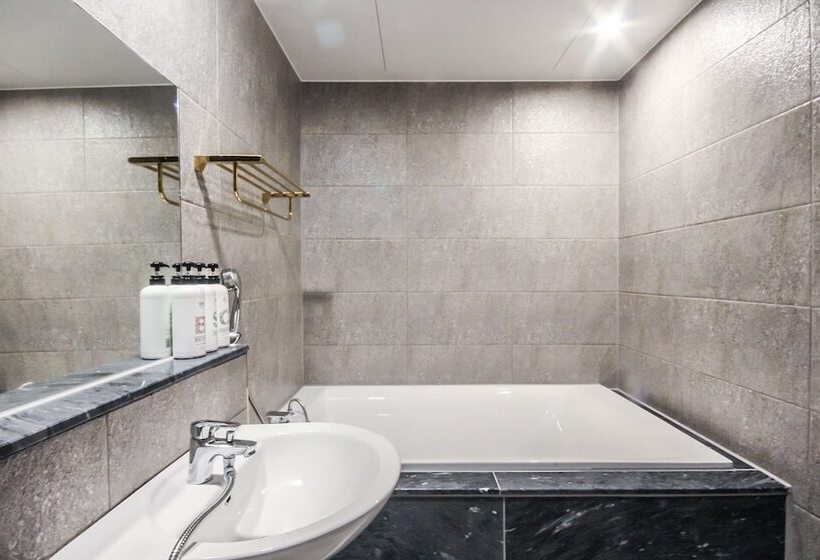 모텔 Busan Oncheonjang Hotel Mithuna