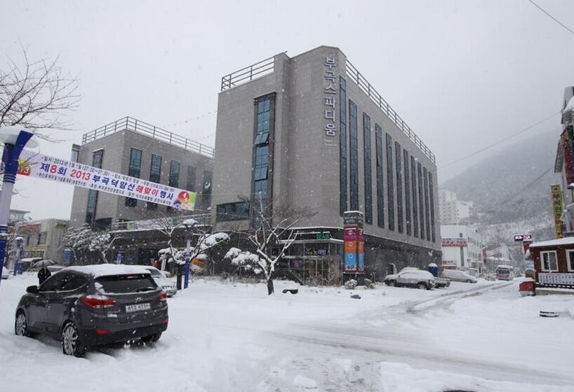 汽车旅馆  Changnyeong Bugok Spadium Ddaogi