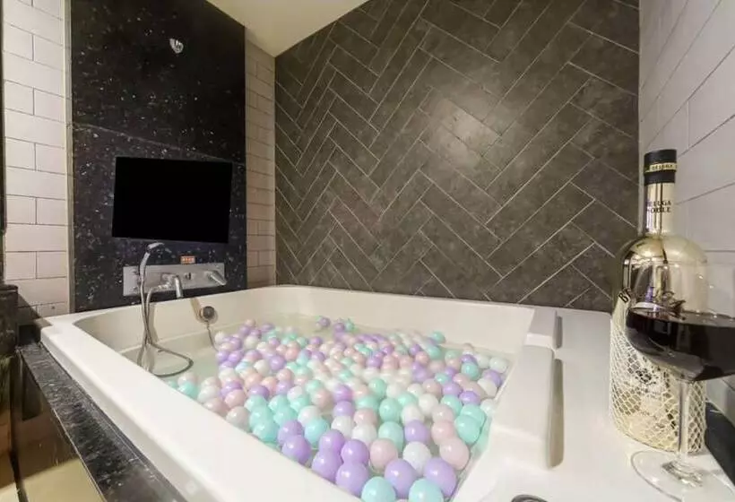 مُتل Daejeon Yuseong Spa Tower