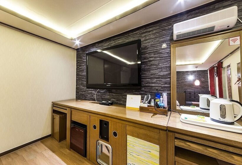 فندق على الطريق Dongsuwon Gallery