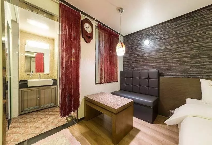 Motelli Dongsuwon Gallery