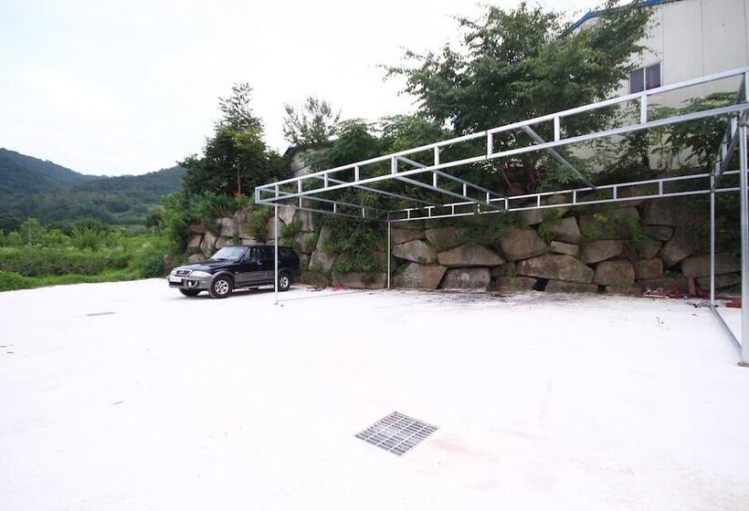 汽车旅馆  Geochang Java