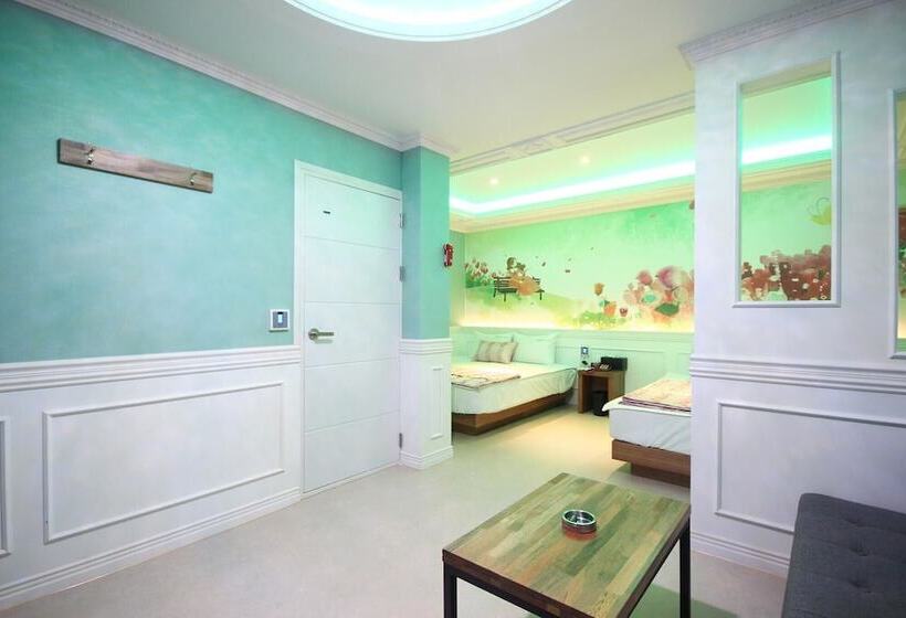 汽车旅馆  Geochang Java