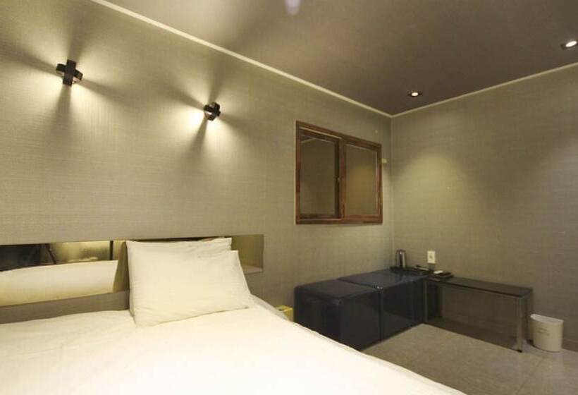 Motel Geojedo Gohyeon Line 69