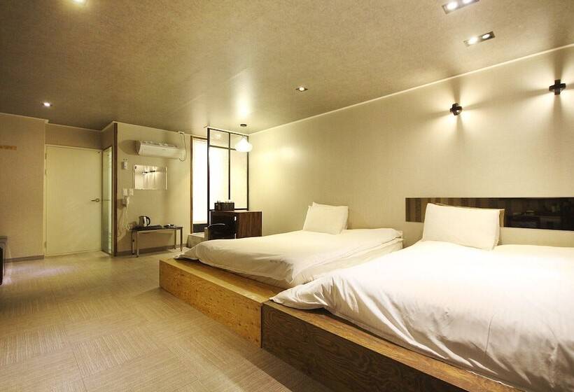 Motel Geojedo Gohyeon Line 69