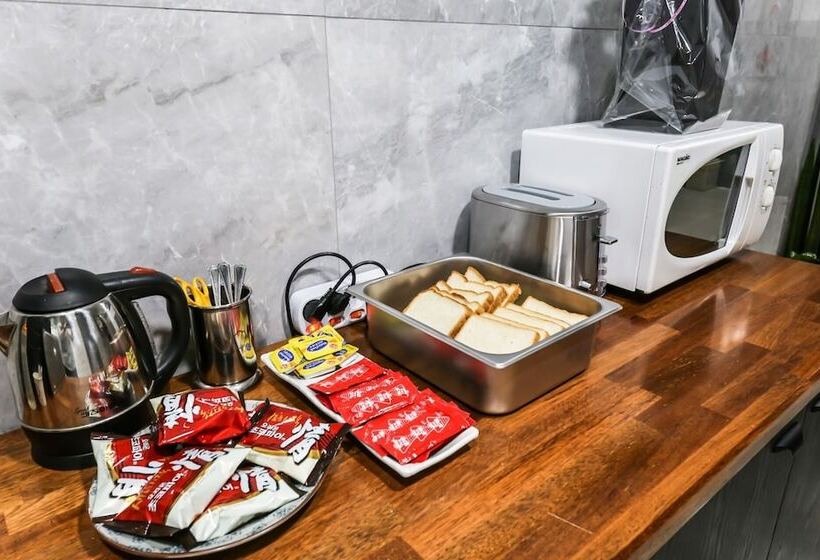 Motel Jecheon Hotel K