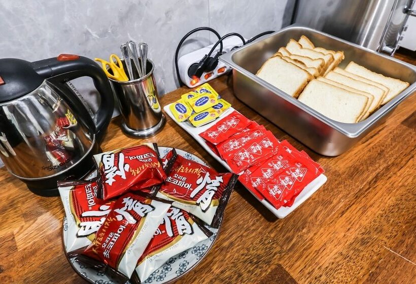 Motel Jecheon Hotel K