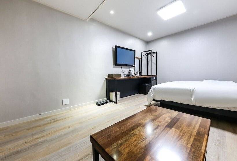 Motel Jecheon Hotel K