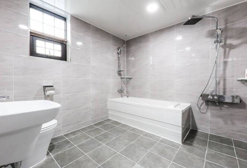 Motel Jecheon Hotel K