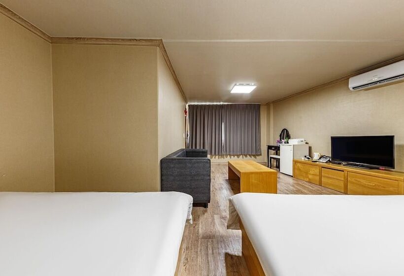 Motel Jecheon W