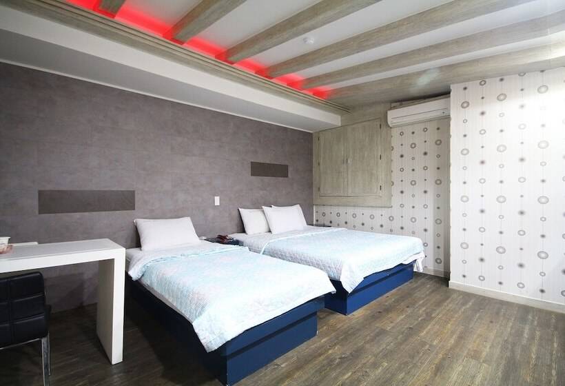 Motel Jeonju Seonosong Core