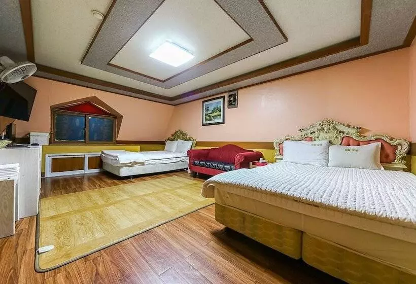 Motelli Jukdo Market In Pohang