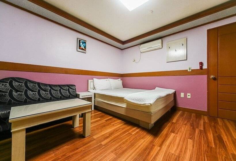 Motel Jukdo Market In Pohang