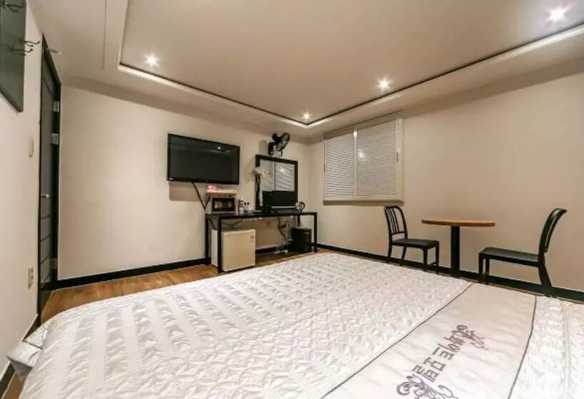 モーテル Pohang Daedodong White