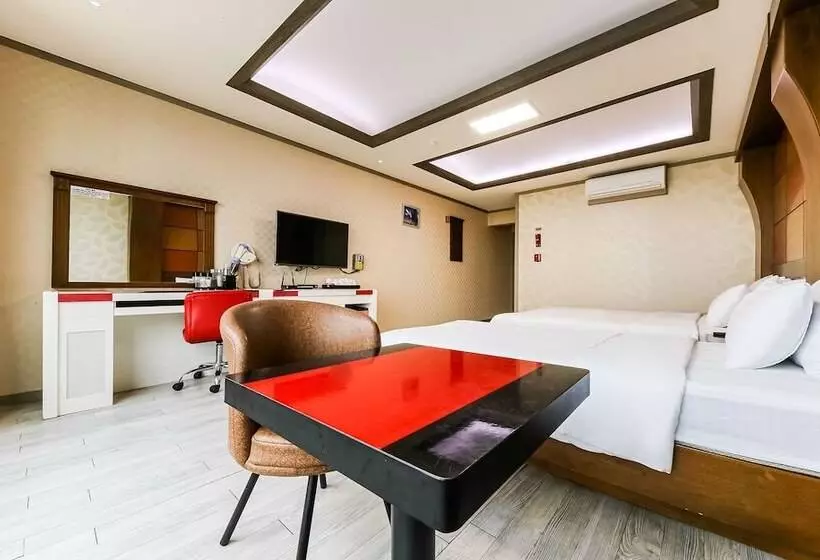 モーテル Taean Lux Pensiontel