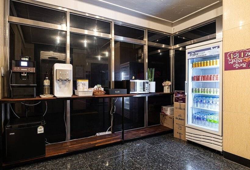 מוטל Uijeongbu E Joy