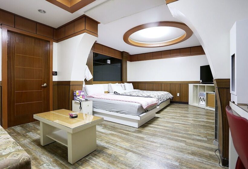 Motel Wonju New Rivera