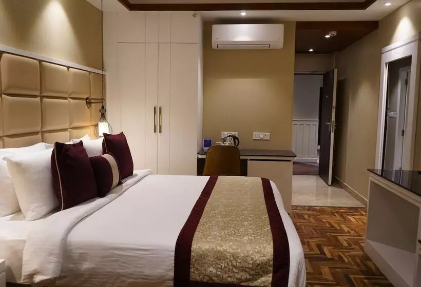 Fortune Khajjiar   Member Itc Hotels  Group