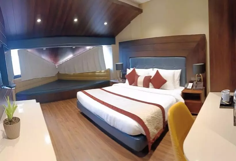 Fortune Khajjiar   Member Itc Hotels  Group