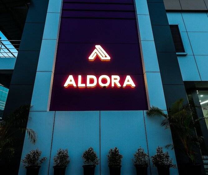 בית מלון כפרי Aldora Airport Residency
