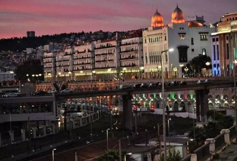 ホテル De La Poste