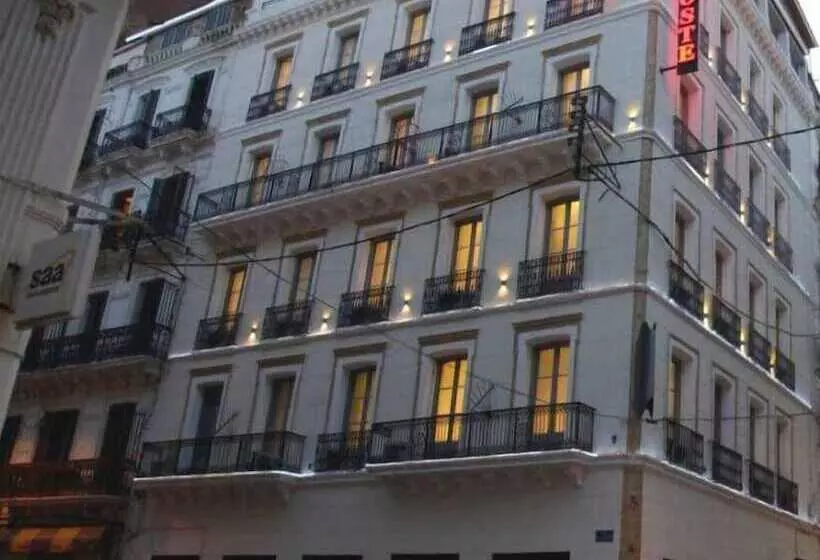 ホテル De La Poste