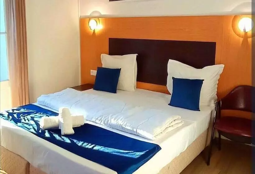 ホテル De La Poste