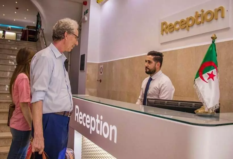 ホテル De La Poste