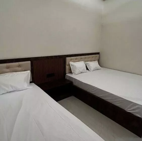 ホテル Divyakashi Homestay