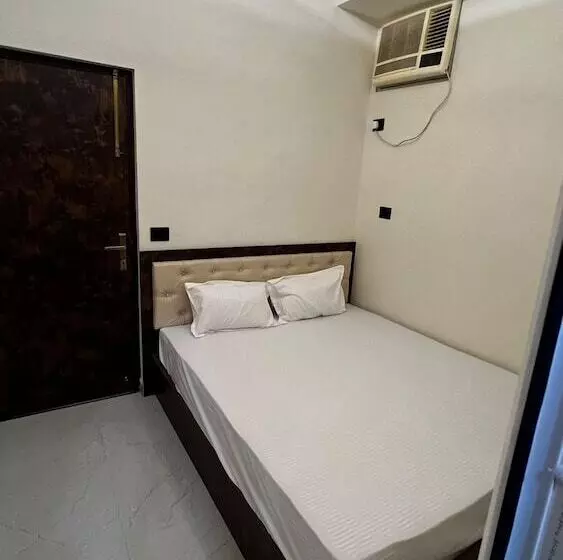 ホテル Divyakashi Homestay