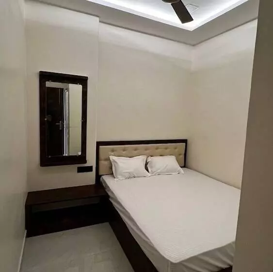 ホテル Divyakashi Homestay