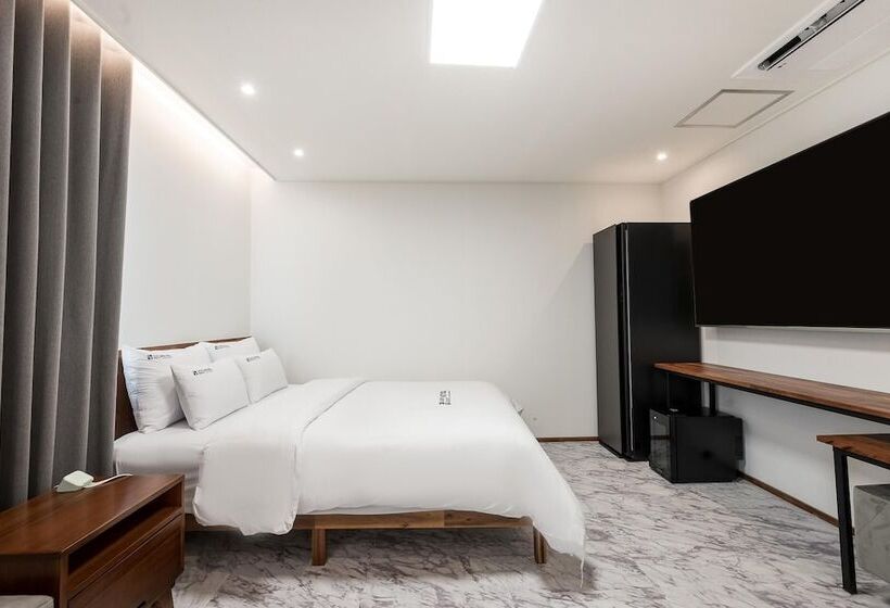 هتل Gunsan Raonhaje