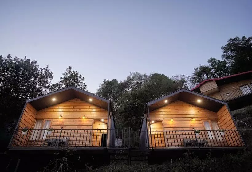 Hotelli Minikins   Resorts & Restaurant