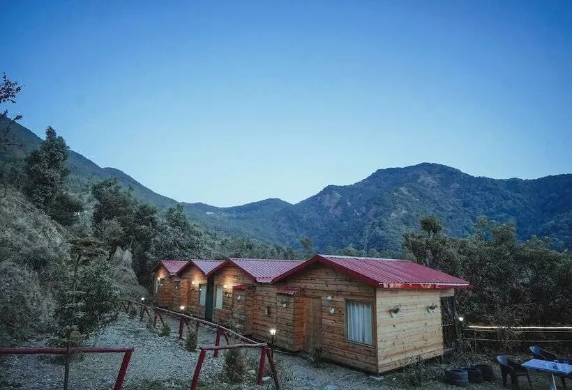 Hotelli Minikins   Resorts & Restaurant