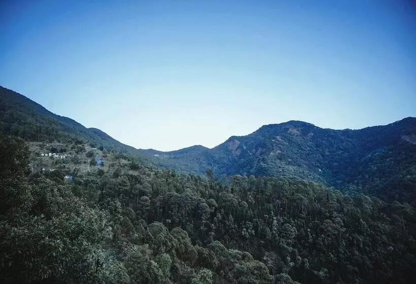 Hotelli Minikins   Resorts & Restaurant