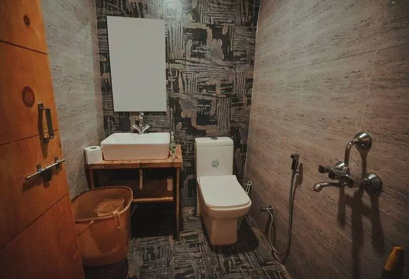 Hotelli Minikins   Resorts & Restaurant