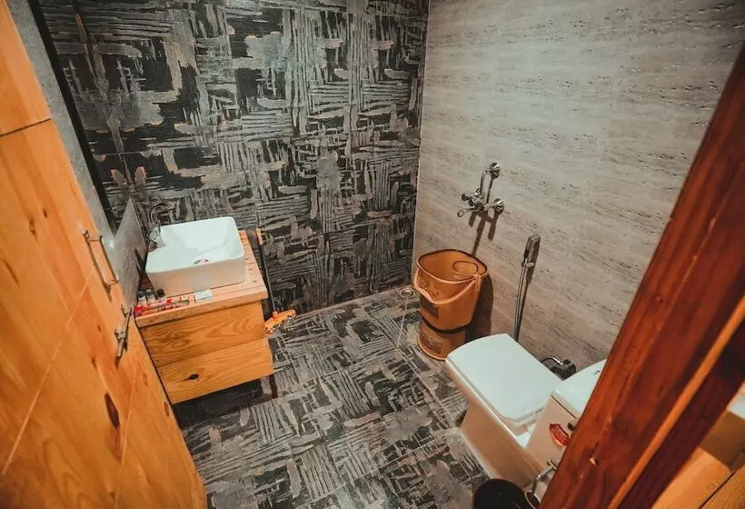 Hotelli Minikins   Resorts & Restaurant