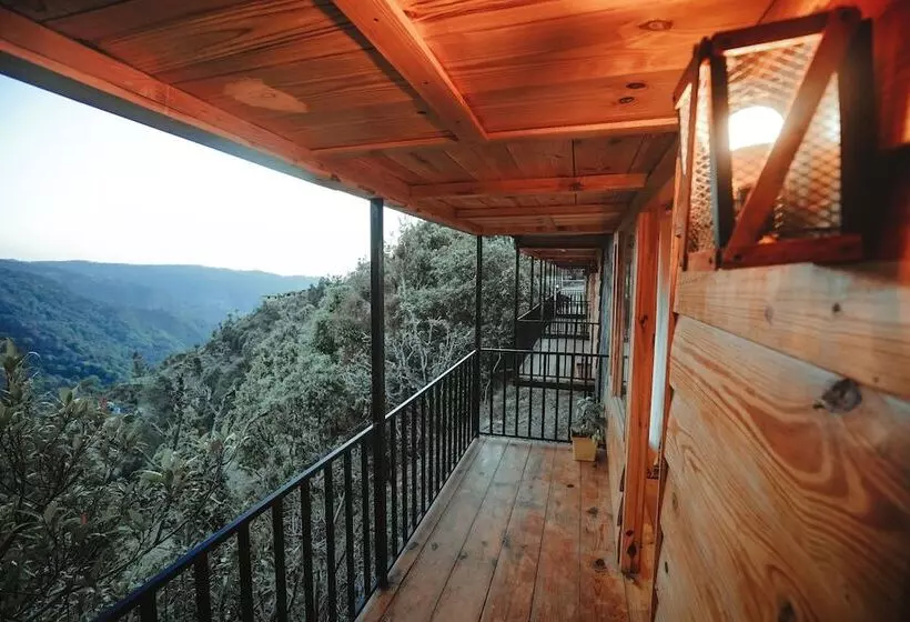 Hotelli Minikins   Resorts & Restaurant