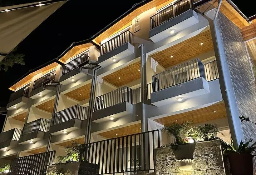 ホテル Oren Kasauli