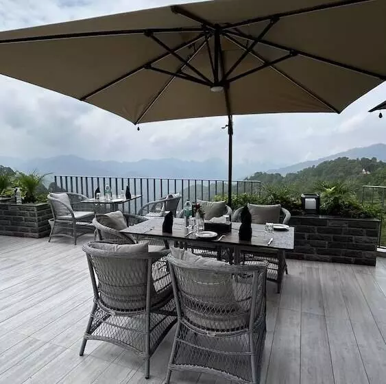 ホテル Oren Kasauli