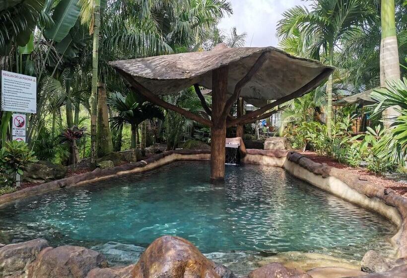 هتل Palmera Real Hot Springs
