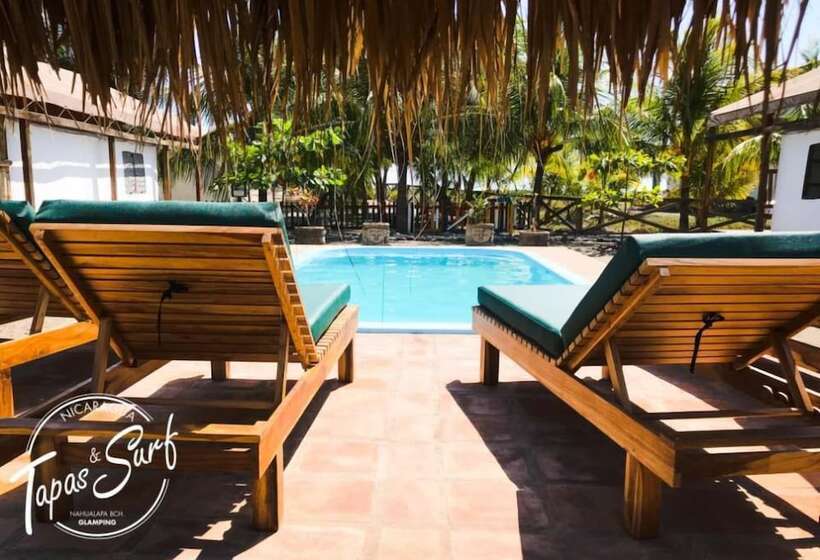 هتل Tapas And Surf