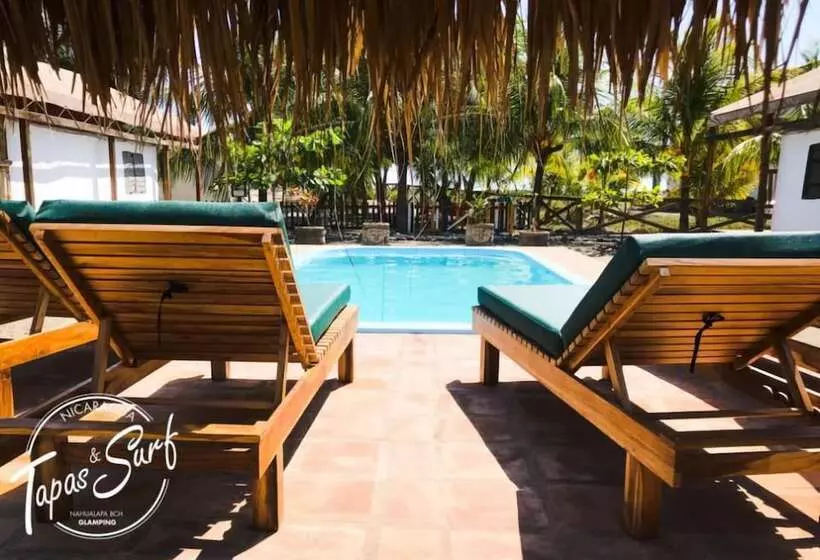 هتل Tapas And Surf