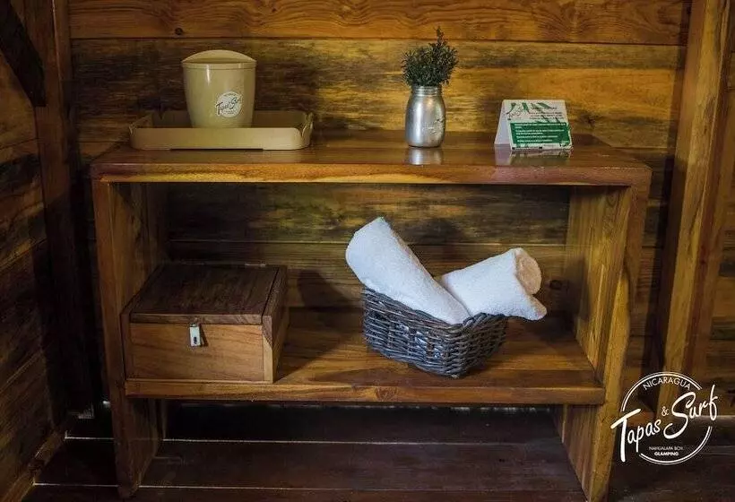 هتل Tapas And Surf