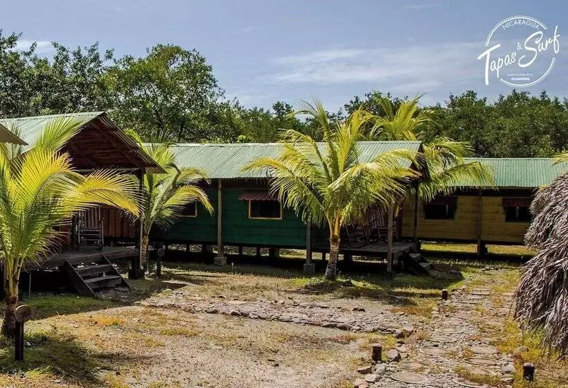 هتل Tapas And Surf