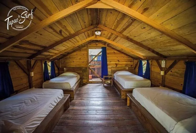 هتل Tapas And Surf