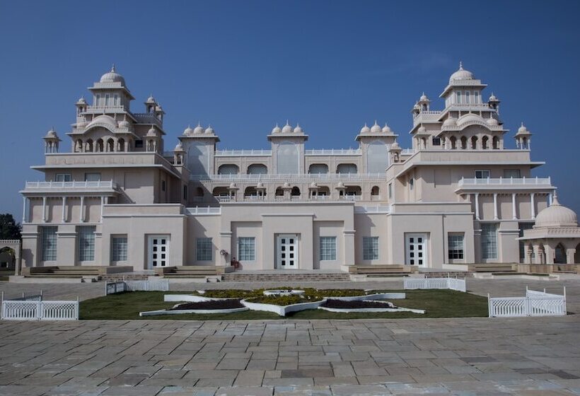 酒店 The Utopia Resort