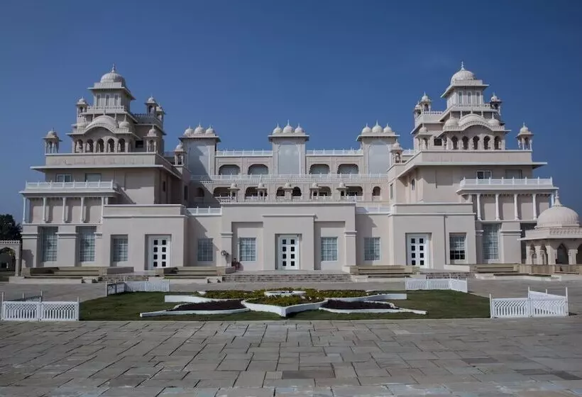 Hotelli The Utopia Resort