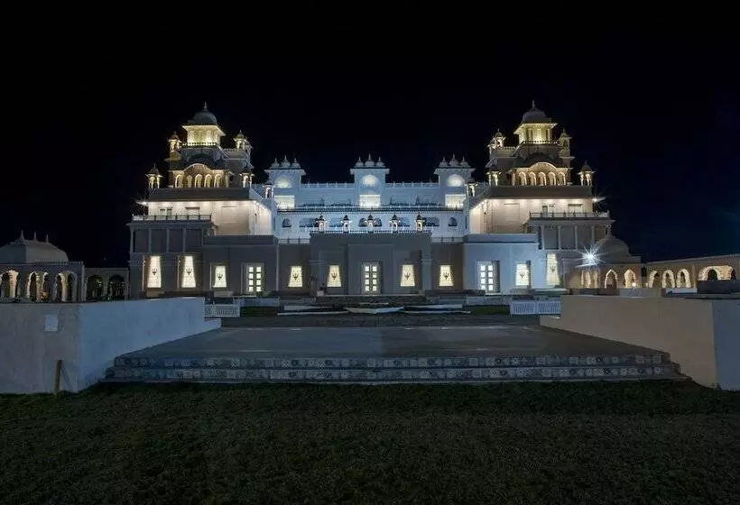 Hotelli The Utopia Resort