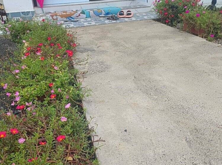 בית מלון כפרי Vang Vieng Champa